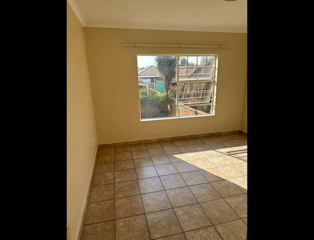 2 BEDROOM APARTMENT FOR SALE IN KENLEAF